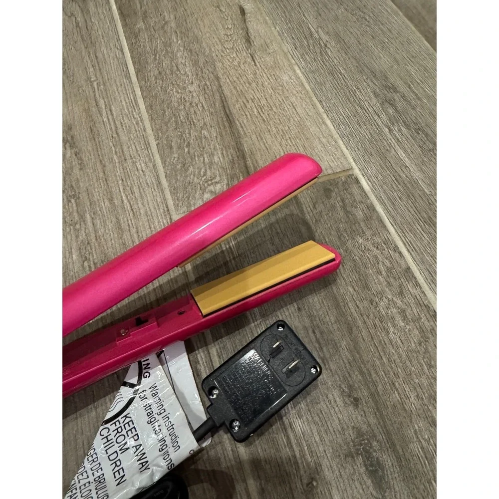 CHI Pink Flat Iron Hair Straightener Pink 1